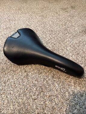 VETTA Black Bike Saddle